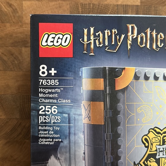 Lego 76385 Harry Potter Hogwarts Moment: Charms Class 256pcs New - Picture 2 of 10
